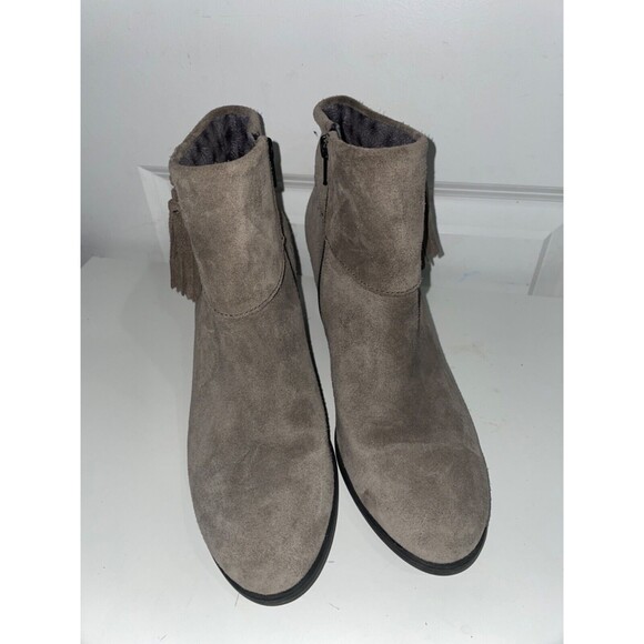 Born Women's Tori Ankle Boots size 8.5 Genuine Suede w/Tassels Boho - Picture 3 of 10